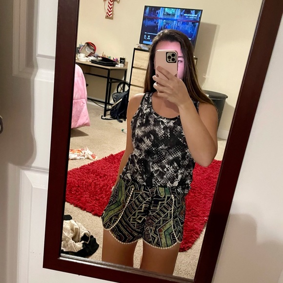 Bluetique Patterned Shorts - Picture 2 of 4